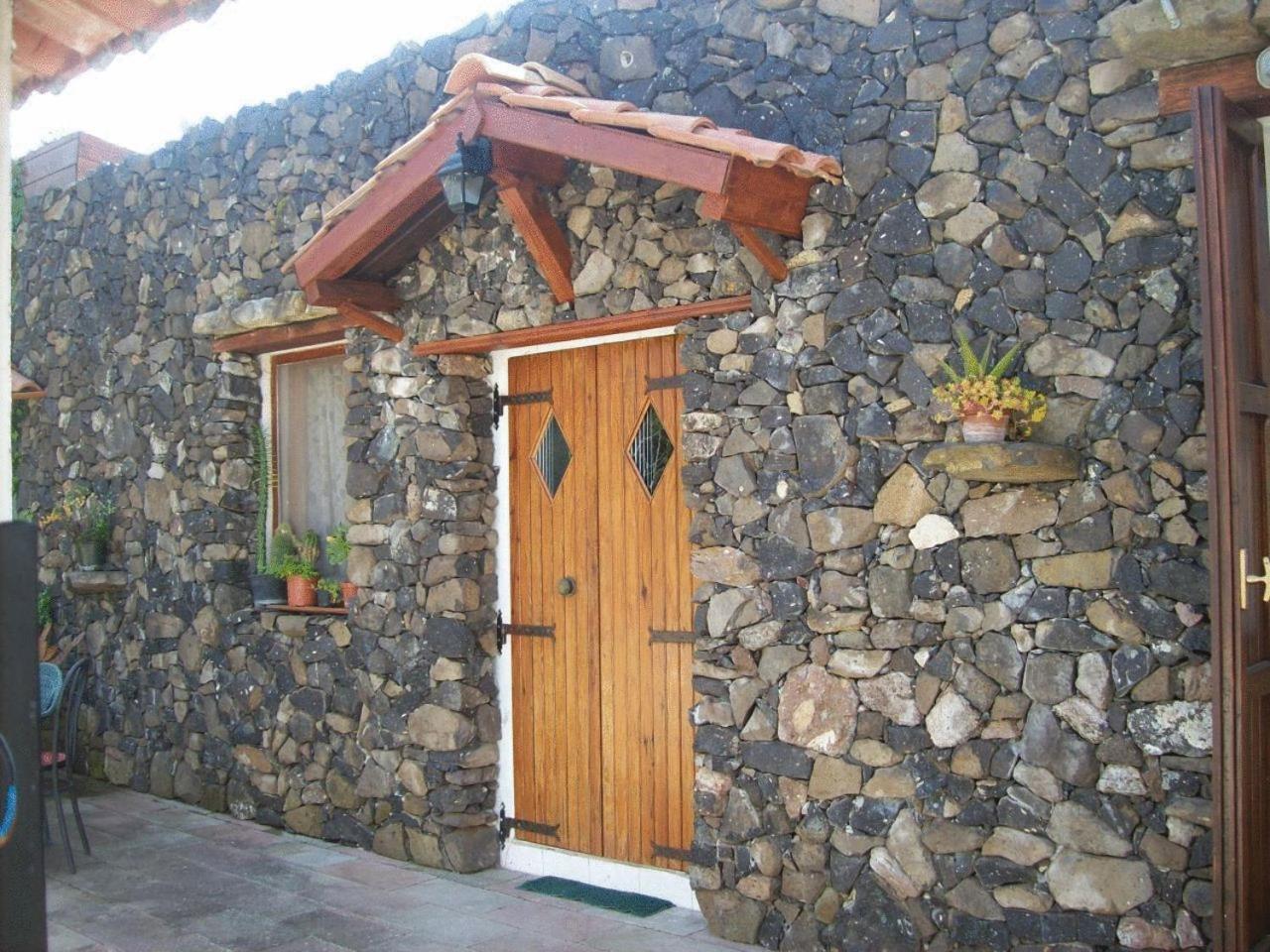 B&B Domo De Pedra Tottubella Exterior photo