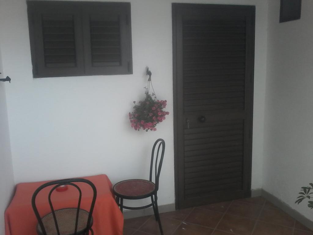 B&B Domo De Pedra Tottubella Exterior photo