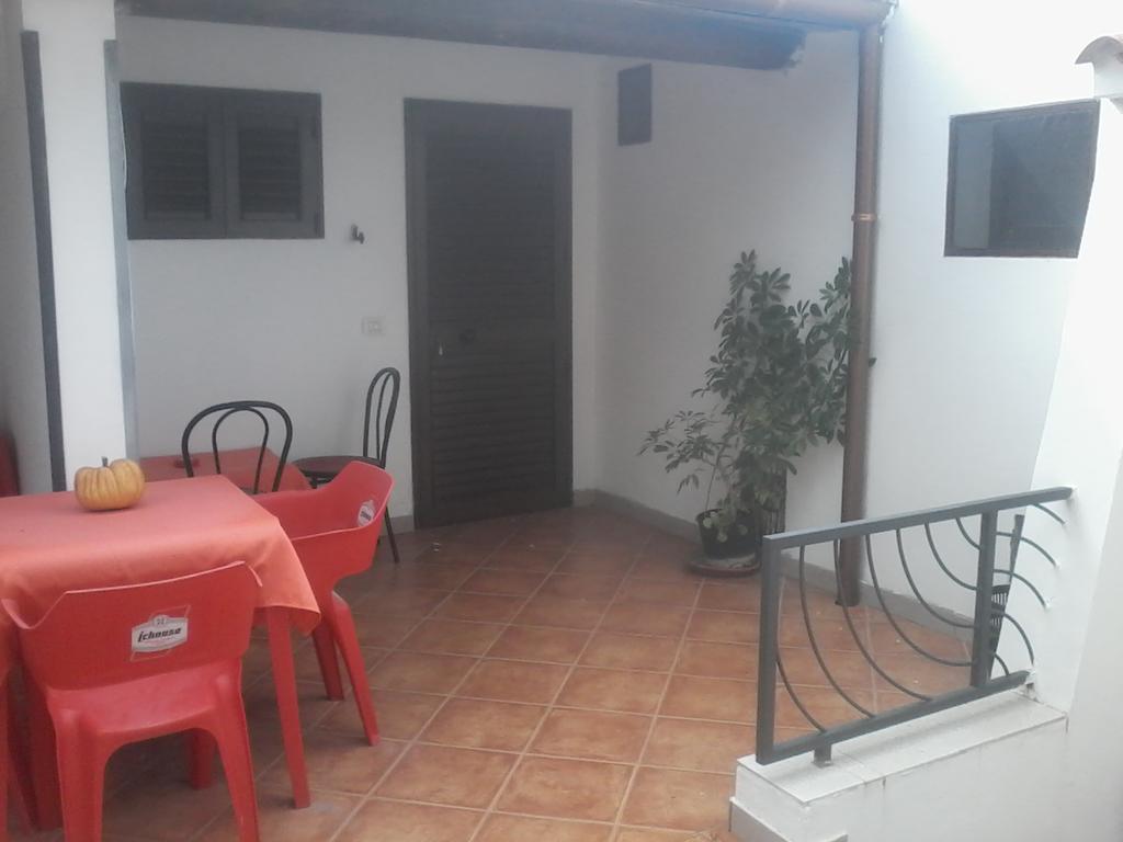 B&B Domo De Pedra Tottubella Exterior photo